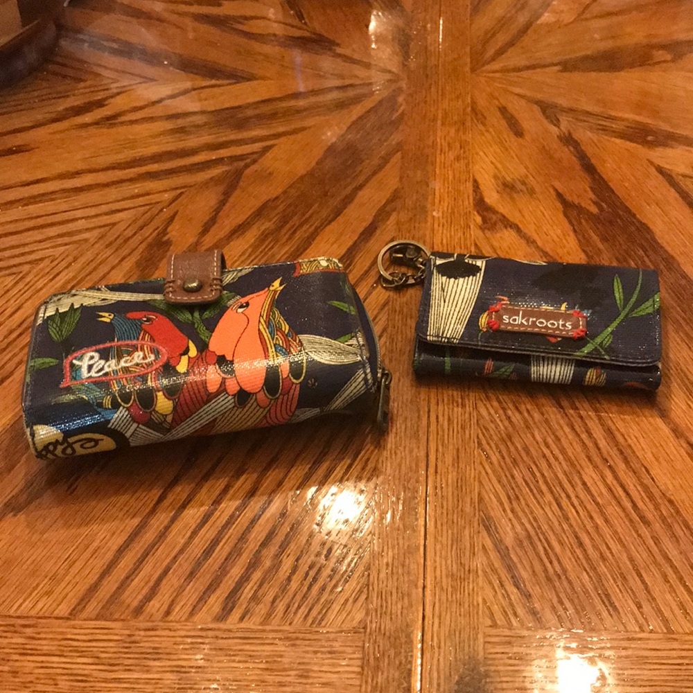 Sakroots wallet and card holder with key chain